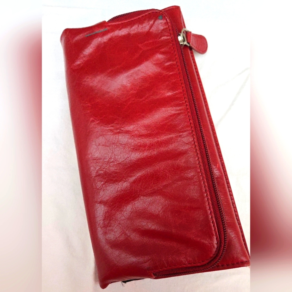 Elegant Red Leather Clutch - Picture 2 of 10